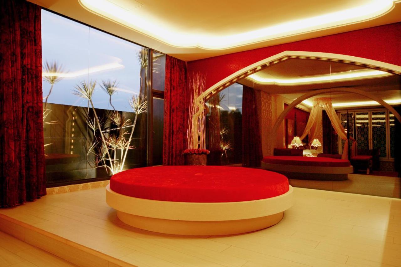Spring Young Motel Фэнъюань Экстерьер фото