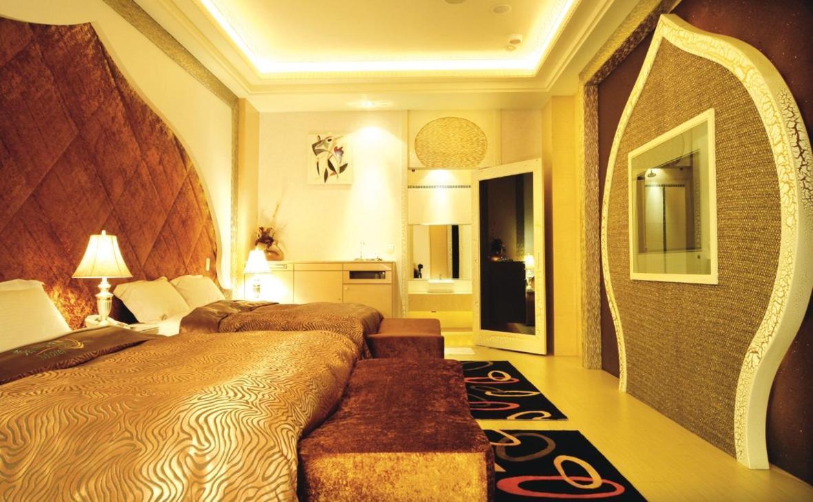 Spring Young Motel Фэнъюань Экстерьер фото